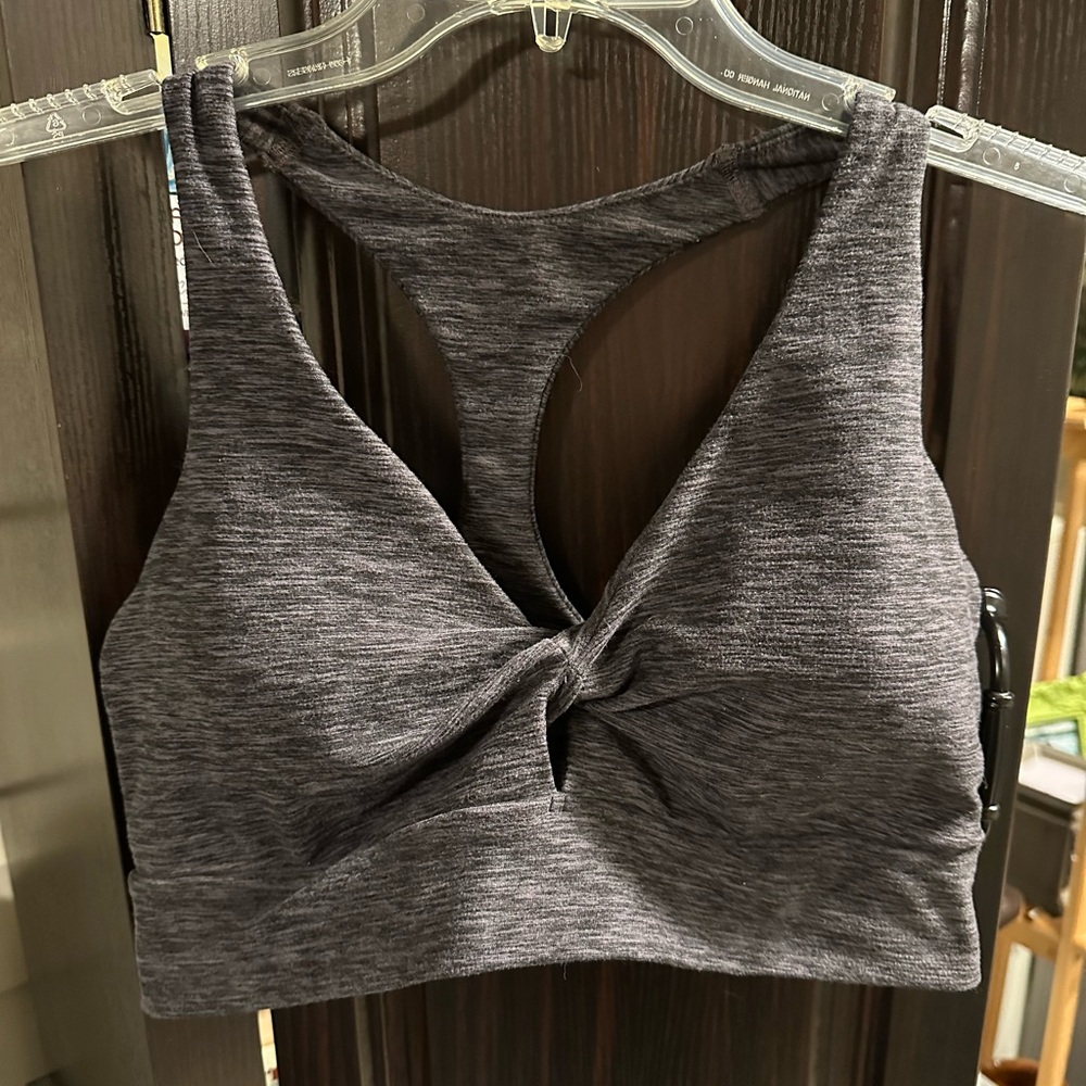 Victorias Secret Twist Keyhole Sports Bra